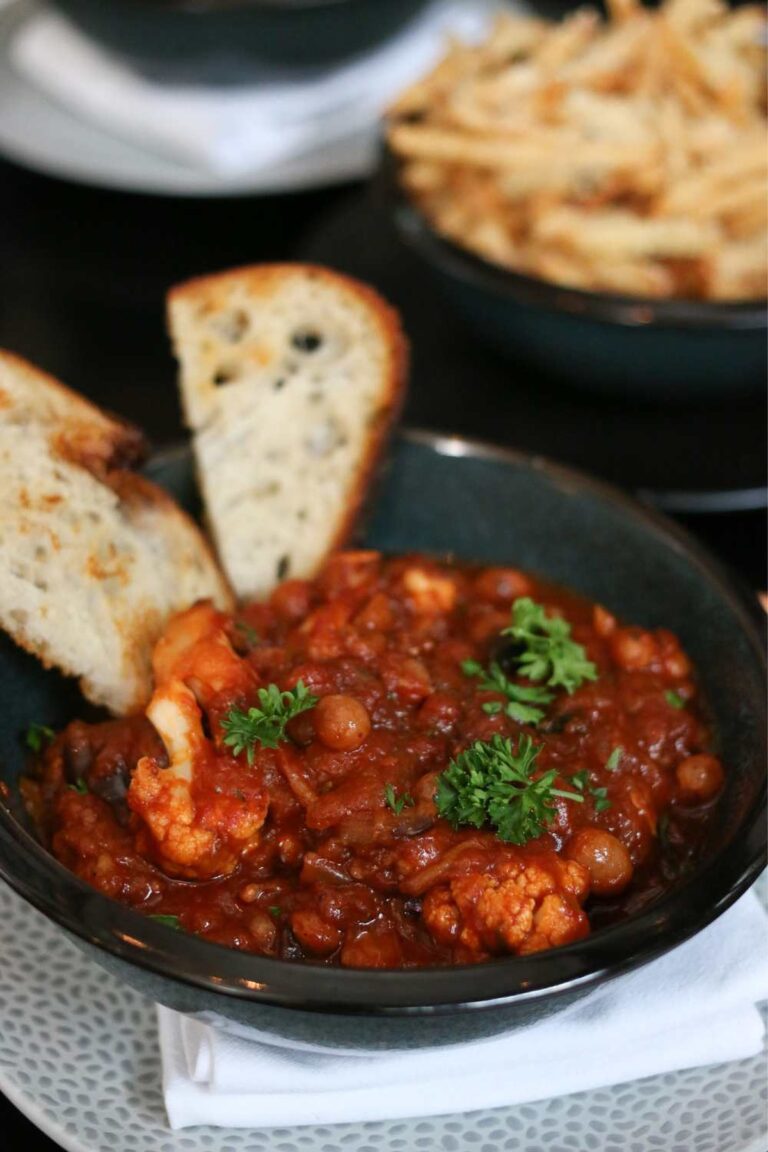 Hearty Barefoot Contessa Vegetarian Chili Recipe