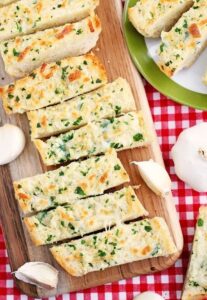 Irresistible Mozzarella Garlic Dunker Bread Recipe