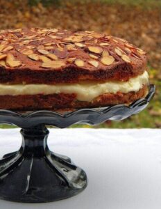 Heavenly Bee Sting Cake Bienenstich Recipe