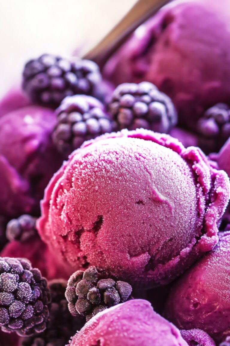 Skinny Keto Blackberry Frozen Yogurt Recipe