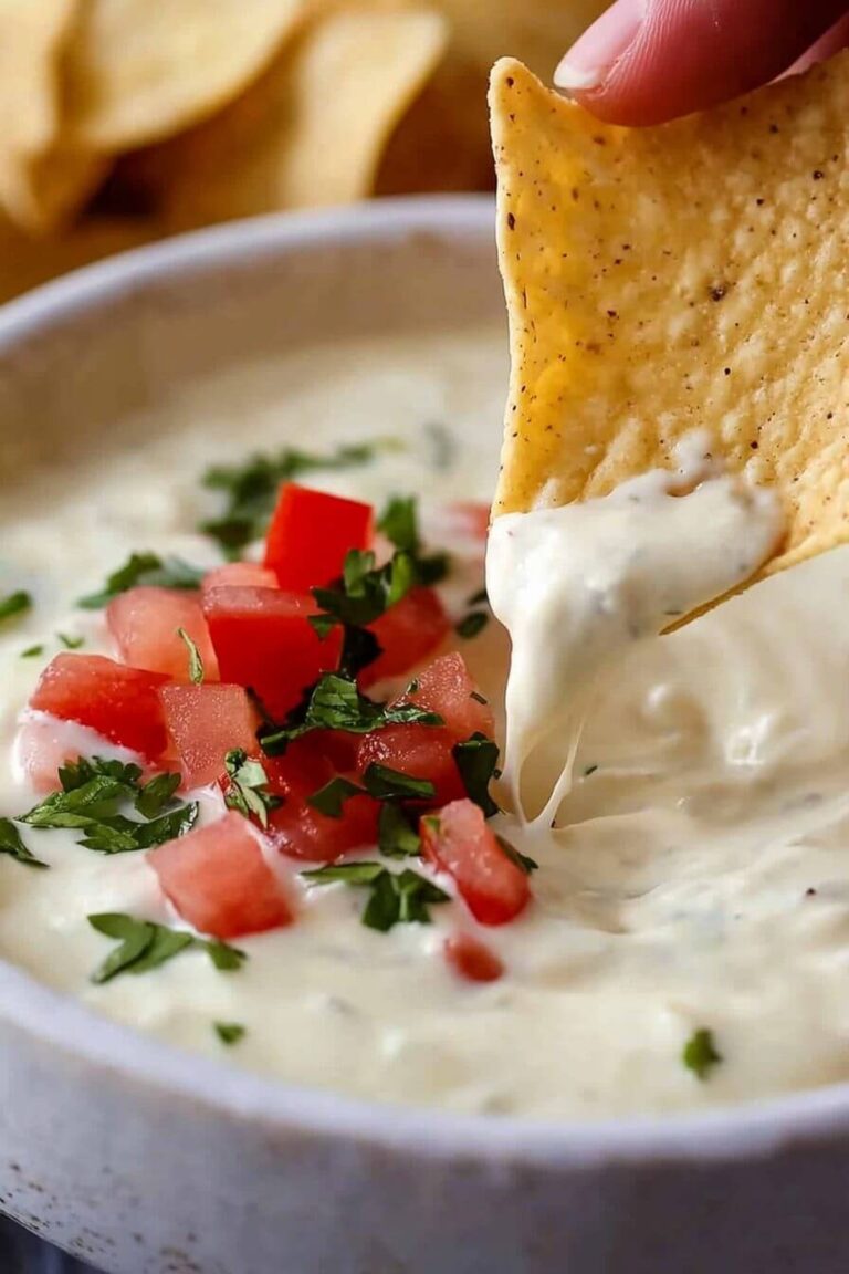 Creamy White Queso Dip Recipe