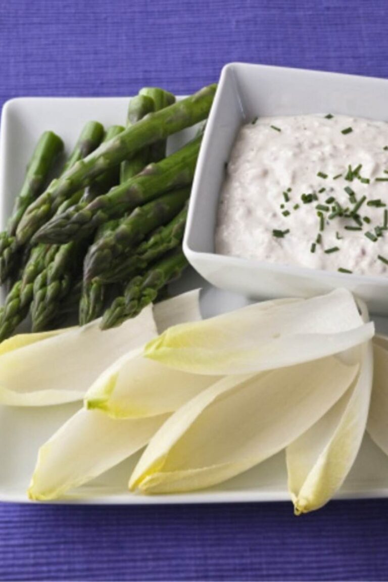 Barefoot Contessa Chunky Blue Cheese & Yogurt Dip Recipe