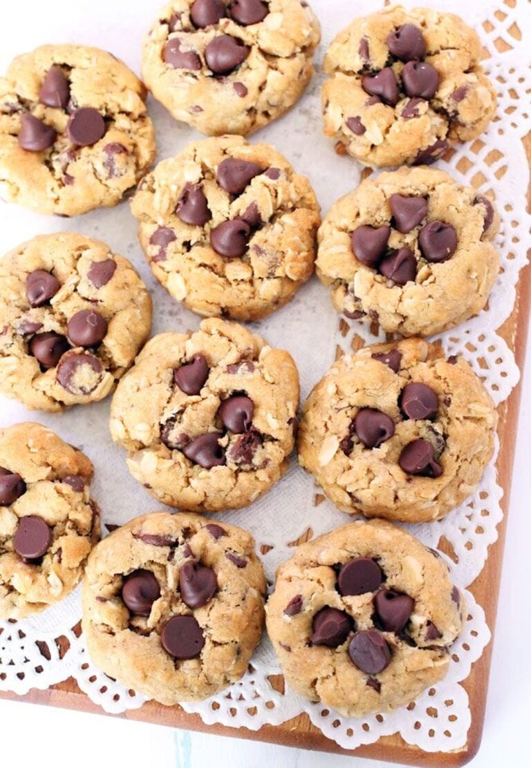 Irresistible Peanut Butter Oatmeal Chocolate Chip Cookies Recipe