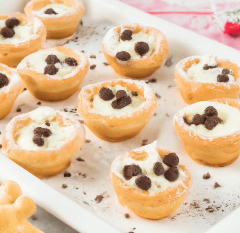 Delightful Mini Cannoli Cups Recipe