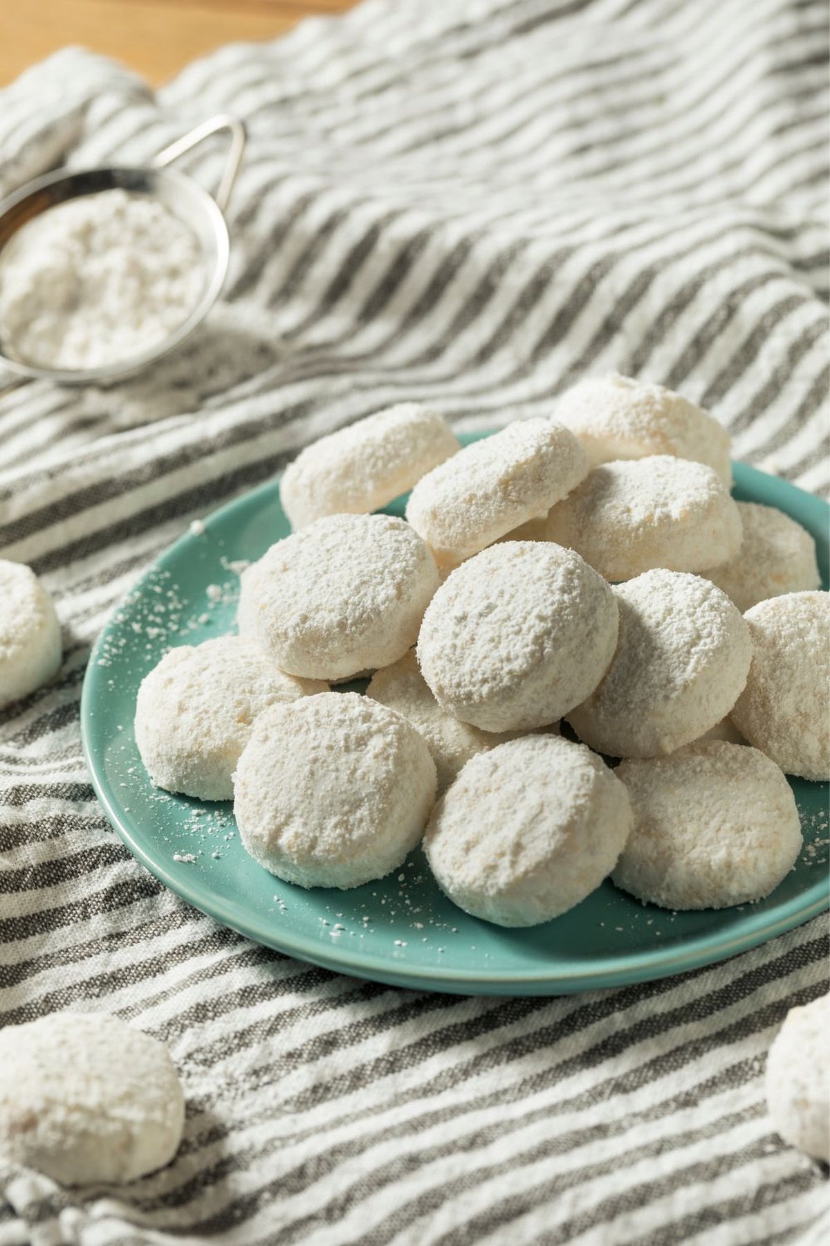 Buttery Mexican Wedding Cookies Recipe