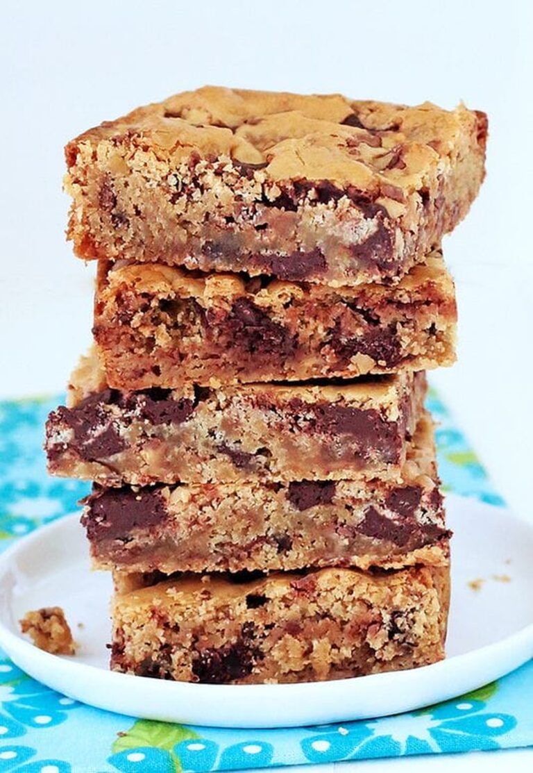 Irresistible Toffee Chip Blondies Recipe