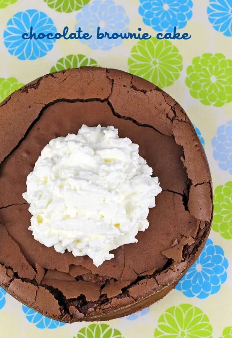 Decadent Flourless Chocolate Brownie Cake Recipe