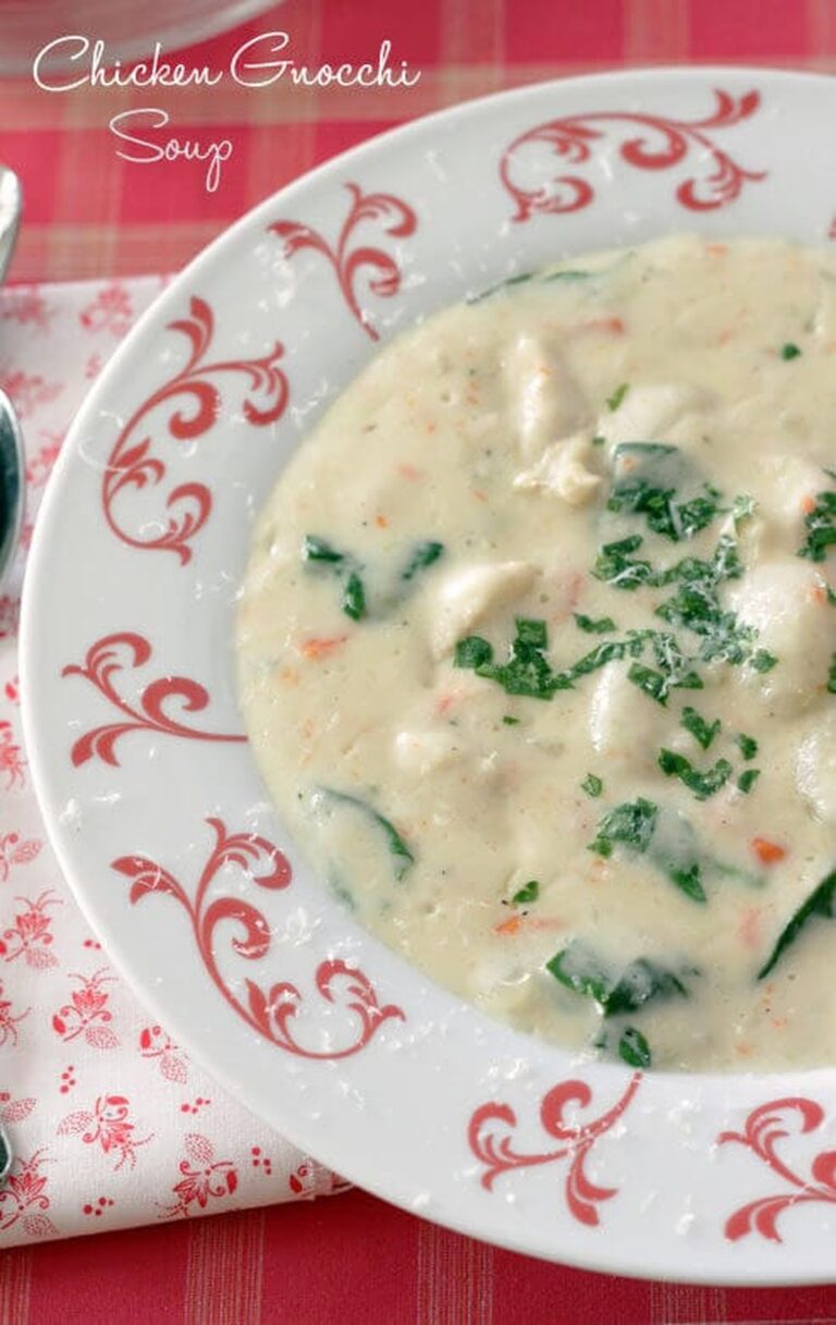 Creamy Olive Garden Chicken Gnocchi Soup Recipe