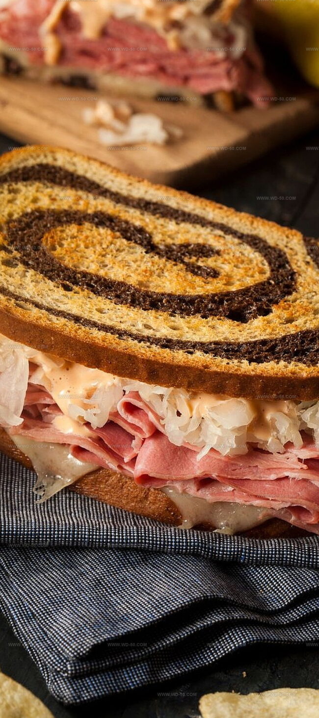 Flavor Twists for a Reuben Sandwich Delight