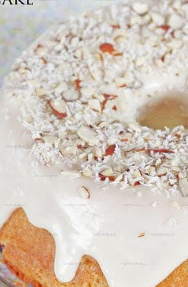 Baking Louisiana Crunch Cake the Way