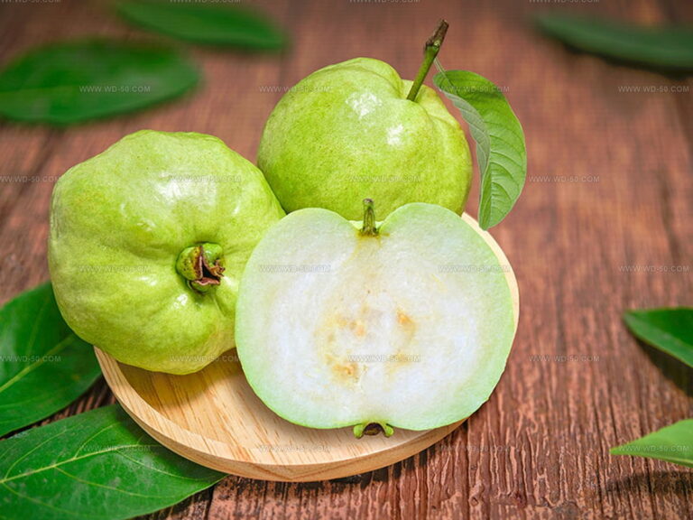 What Does Guava Taste Like? A Fruity Adventure Awaits You