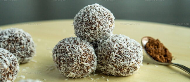 Swedish Oatmeal Balls (Havregrynskugler)