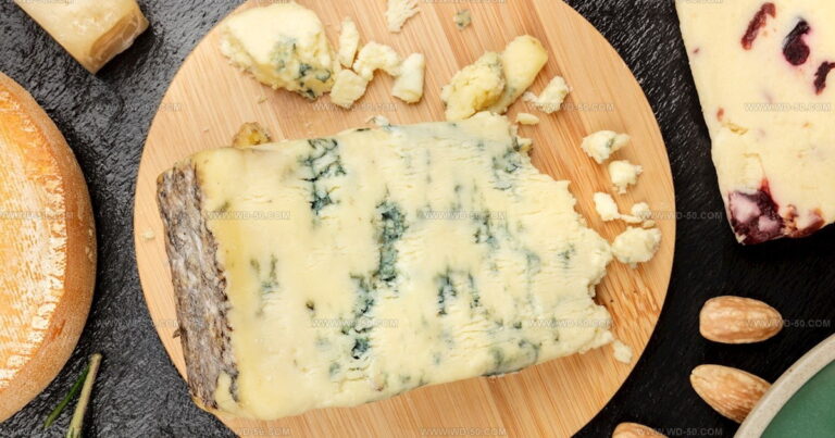 28 Fascinating English Blue Cheeses To Discover Today