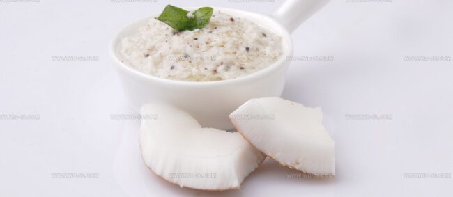 Coconut Chutney (Nariyal Chutney)