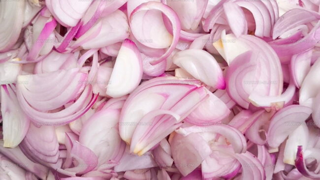 Are Dried or Powdered Shallots a Good Stand-In for Fresh?